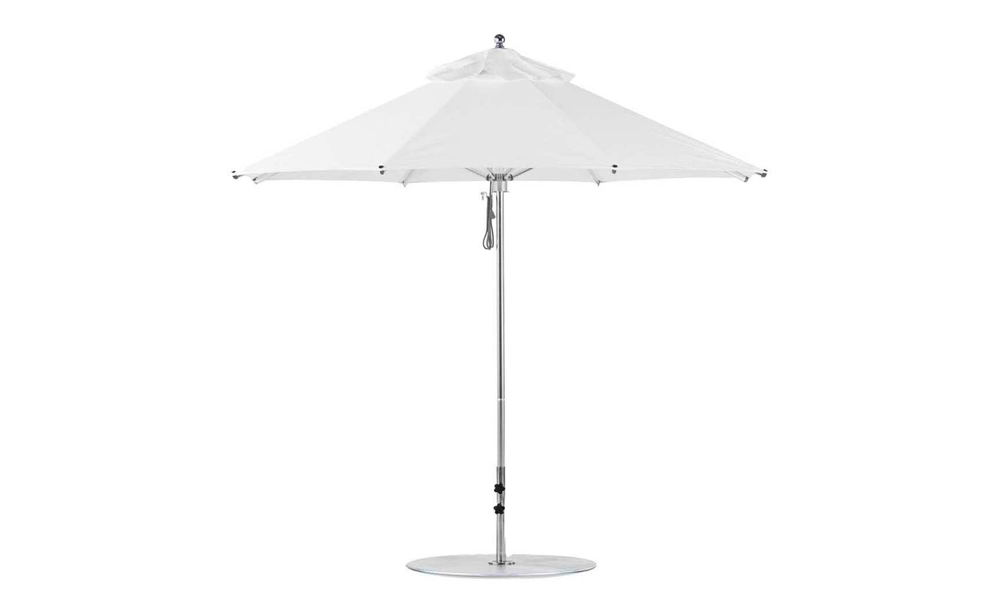 The Ledge Lounger Premier Aluminum Umbrella - 7.5 Octagon Pulley boasts a white finish, round base, sleek metal pole, marine-grade fabrics, and wind vent. Its wind-resistant triangular fabric panels make it ideal for any outdoor setting.