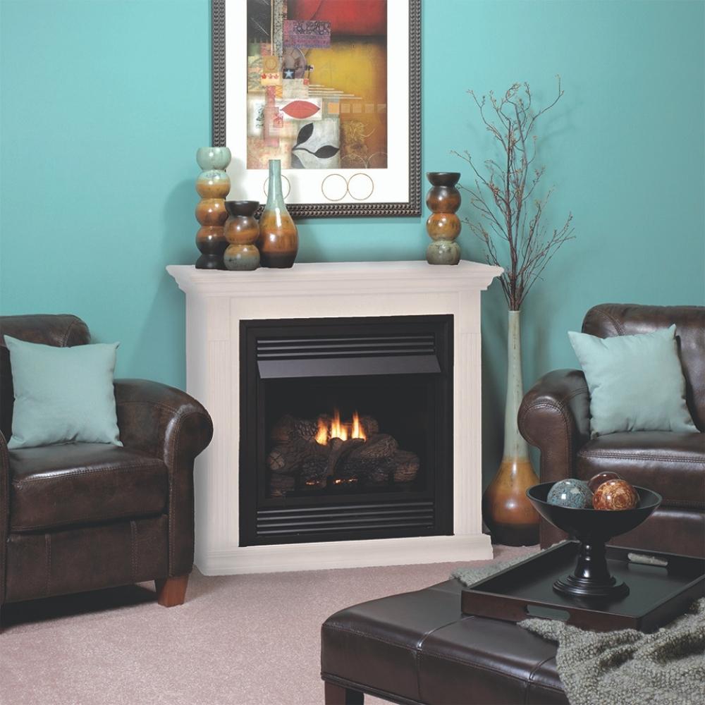 Empire Vail 26 Deluxe gas fireplace with modern mantel and burner grille.